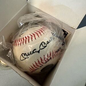 Mickey Mantle Replica Baseball ⚾️ with signature original box Vintage